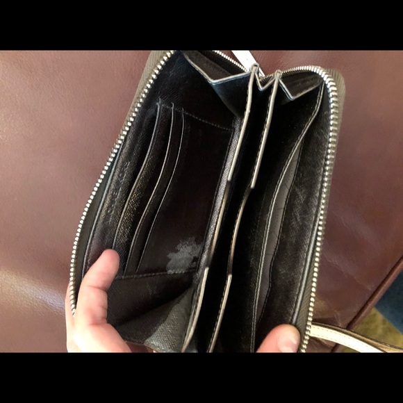 Michael Kors wallet/clutch - Picture 4 of 4